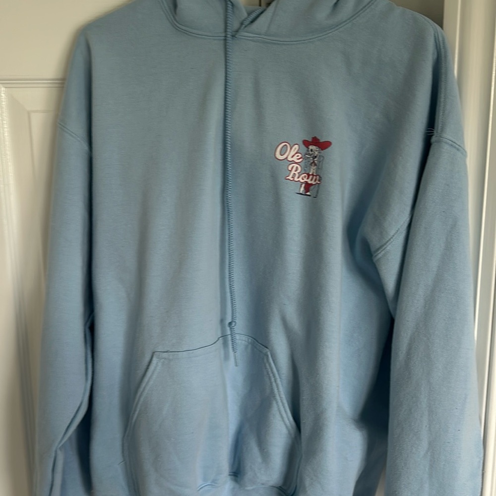 Old row Ole Miss (university of Miss.) welcome to the grove hoodie size L